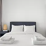 Spacious 2 Bdr With Unobstructed Burj Khalifa Views -Downtown