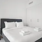 Spacious 2 Bdr With Unobstructed Burj Khalifa Views -Downtown
