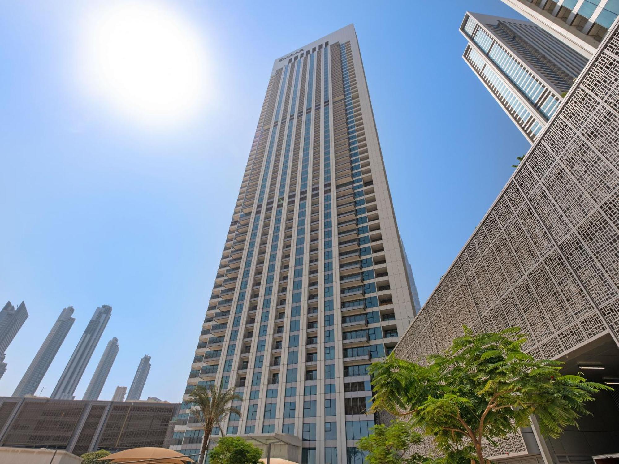 Spacious 2 Bdr With Unobstructed Burj Khalifa Views -downtown *